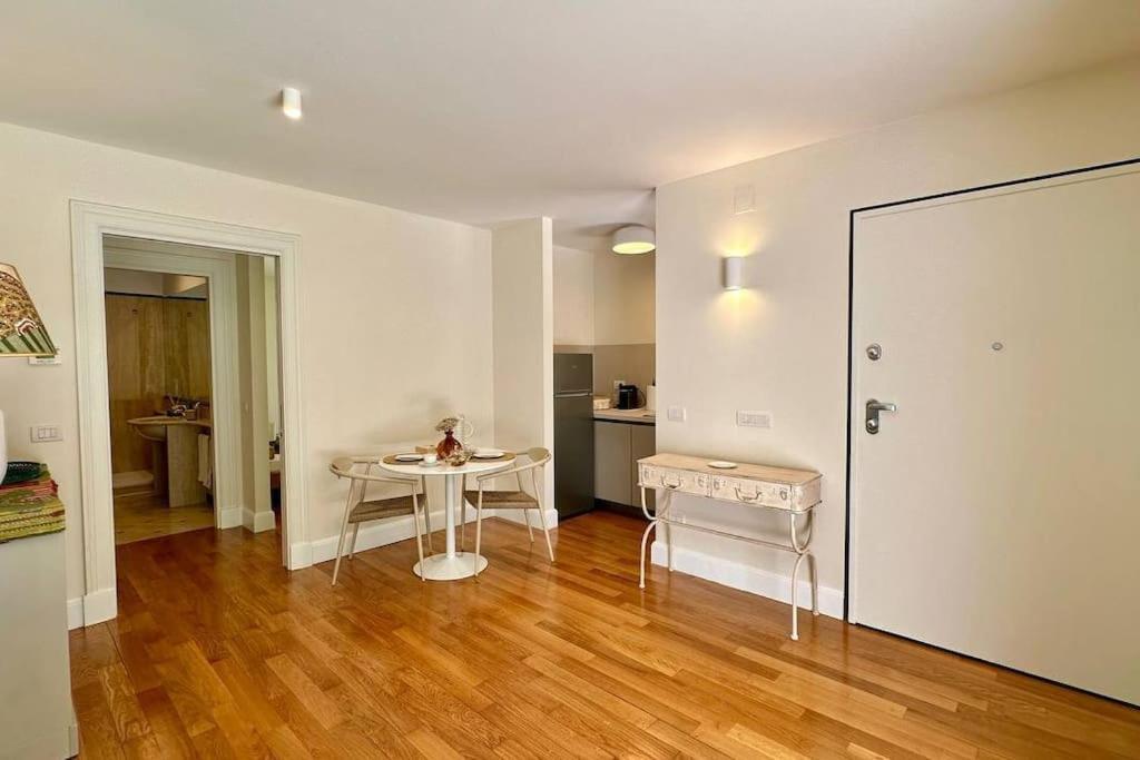 Elegant With Terrace In Balduina Appartement